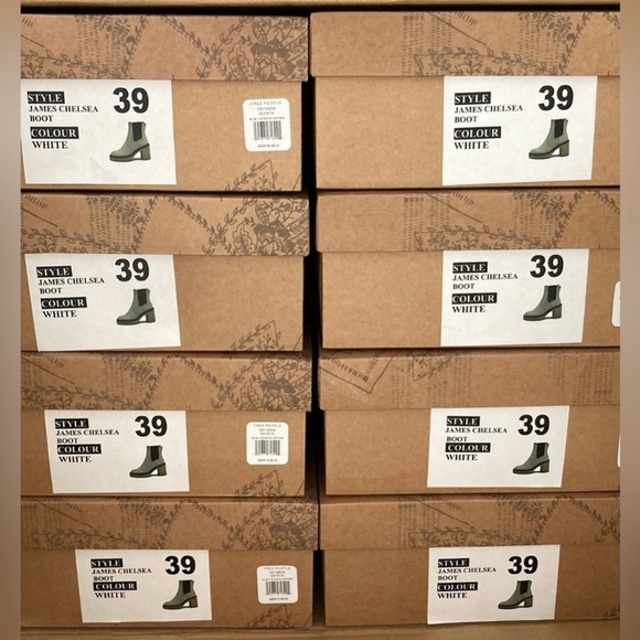 *LAST ONE* Free People James Chelsea Leather Boots in White - Picture 4 of 4